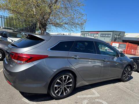 Hyundai i40 1.7 CRDi Blue Drive SE Nav Tourer 5dr Diesel DCT Euro 6 (s/s) (141 ps) - U592