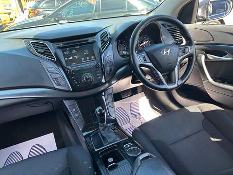 Hyundai i40 1.7 CRDi Blue Drive SE Nav Tourer 5dr Diesel DCT Euro 6 (s/s) (141 ps) - U592
