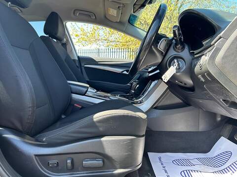 Hyundai i40 1.7 CRDi Blue Drive SE Nav Tourer 5dr Diesel DCT Euro 6 (s/s) (141 ps) - U592