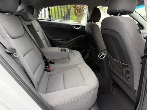 Hyundai IONIQ 38.3kWh Premium Hatchback 5dr Electric Auto (136 ps) - U594