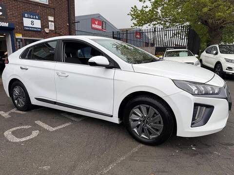 Hyundai IONIQ 38.3kWh Premium Hatchback 5dr Electric Auto (136 ps) - U594