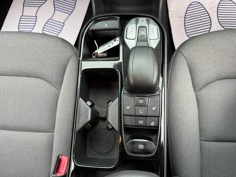 Hyundai IONIQ 38.3kWh Premium Hatchback 5dr Electric Auto (136 ps) - U594