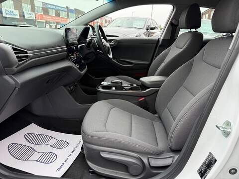 Hyundai IONIQ 38.3kWh Premium Hatchback 5dr Electric Auto (136 ps) - U594