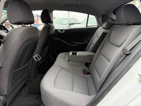 Hyundai IONIQ 38.3kWh Premium Hatchback 5dr Electric Auto (136 ps) - U594