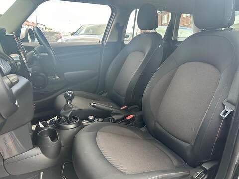 MINI Hatch 1.5 Cooper Hatchback 5dr Petrol Manual Euro 6 (s/s) (136 ps) - U597