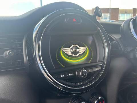 MINI Hatch 1.5 Cooper Hatchback 5dr Petrol Manual Euro 6 (s/s) (136 ps) - U597