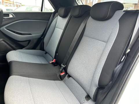 Hyundai i20 i20 1.2 Blue Drive SE Euro 6 (s/s) 5dr - U6