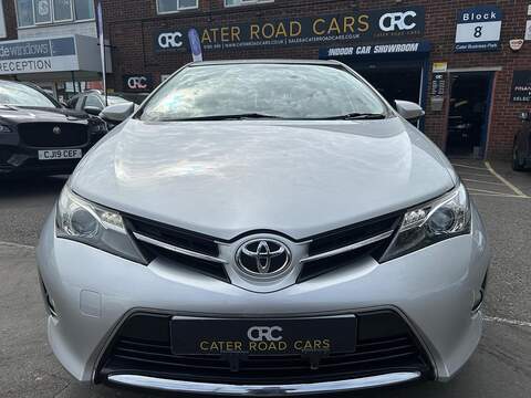 Toyota Auris 1.4 D-4D Icon Hatchback 5dr Diesel Manual Euro 5 (s/s) (90 ps) - U600
