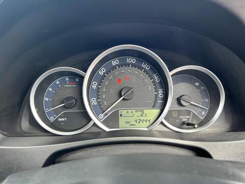 Toyota Auris 1.4 D-4D Icon Hatchback 5dr Diesel Manual Euro 5 (s/s) (90 ps) - U600