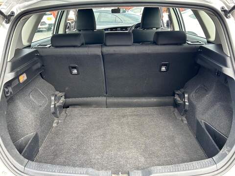 Toyota Auris 1.4 D-4D Icon Hatchback 5dr Diesel Manual Euro 5 (s/s) (90 ps) - U600