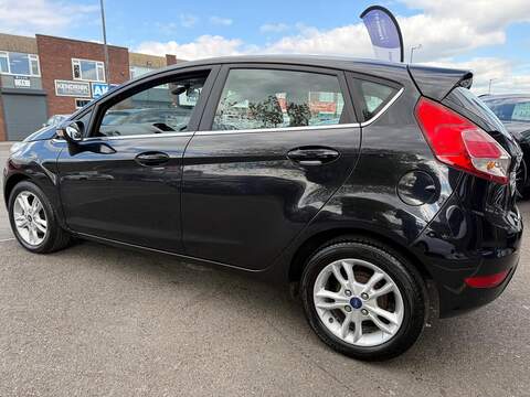 Ford Fiesta 1.0T EcoBoost Zetec Hatchback 5dr Petrol Manual Euro 5 (s/s) (100 ps) - U601