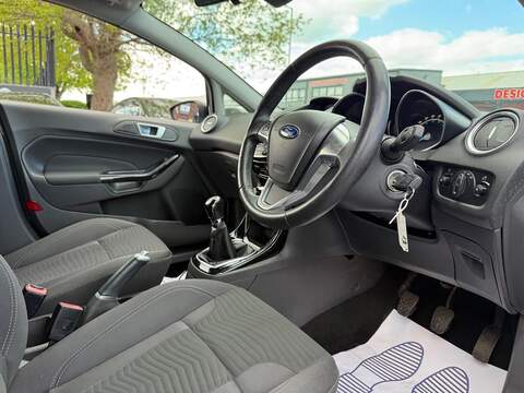 Ford Fiesta 1.0T EcoBoost Zetec Hatchback 5dr Petrol Manual Euro 5 (s/s) (100 ps) - U601