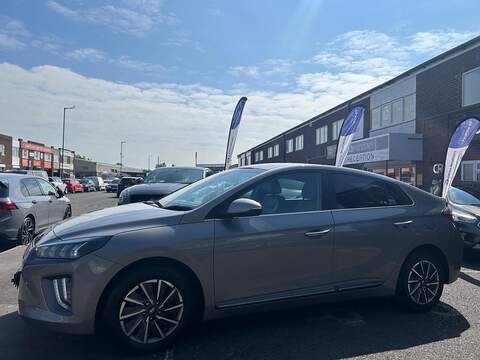 Hyundai IONIQ 38.3kWh Premium Hatchback 5dr Electric Auto (136 ps) - U603
