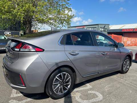 Hyundai IONIQ 38.3kWh Premium Hatchback 5dr Electric Auto (136 ps) - U603
