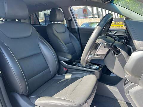 Hyundai IONIQ 38.3kWh Premium Hatchback 5dr Electric Auto (136 ps) - U603