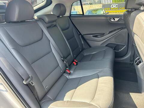 Hyundai IONIQ 38.3kWh Premium Hatchback 5dr Electric Auto (136 ps) - U603