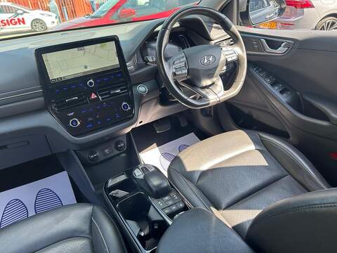 Hyundai IONIQ 38.3kWh Premium Hatchback 5dr Electric Auto (136 ps) - U603