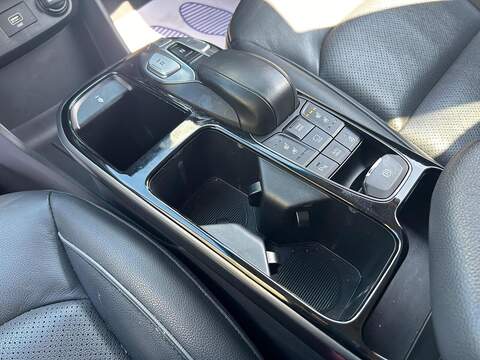 Hyundai IONIQ 38.3kWh Premium Hatchback 5dr Electric Auto (136 ps) - U603