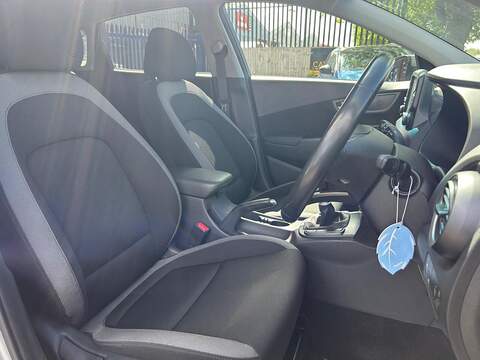 Hyundai KONA 1.0 T-GDi Premium SUV 5dr Petrol Manual Euro 6 (s/s) (120 ps) - U609