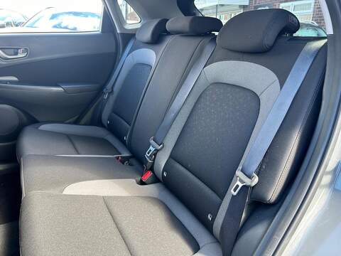 Hyundai KONA 1.0 T-GDi Premium SUV 5dr Petrol Manual Euro 6 (s/s) (120 ps) - U609