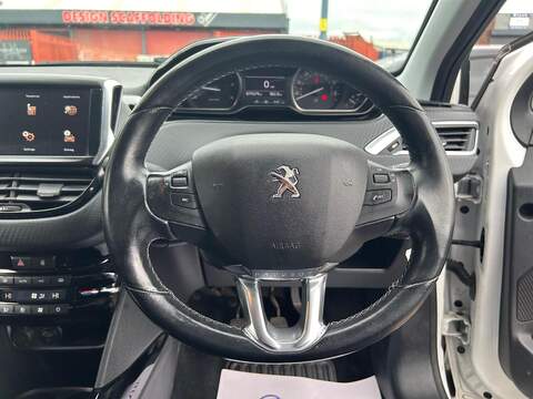 Peugeot 2008 1.6 BlueHDi Allure SUV 5dr Diesel Manual Euro 6 (s/s) (100 ps) - U610