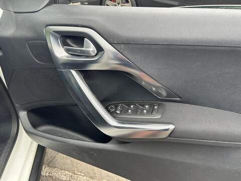 Peugeot 2008 1.6 BlueHDi Allure SUV 5dr Diesel Manual Euro 6 (s/s) (100 ps) - U610