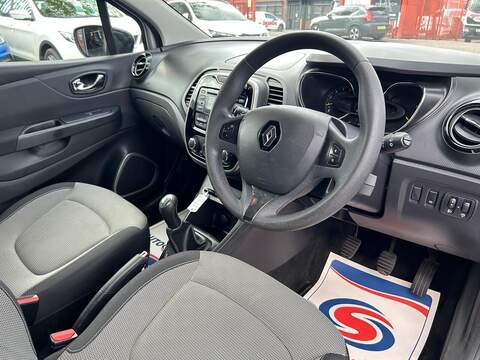 Renault Captur 1.5 dCi ENERGY Expression + SUV 5dr Diesel Manual Euro 6 (s/s) (90 ps) - U613