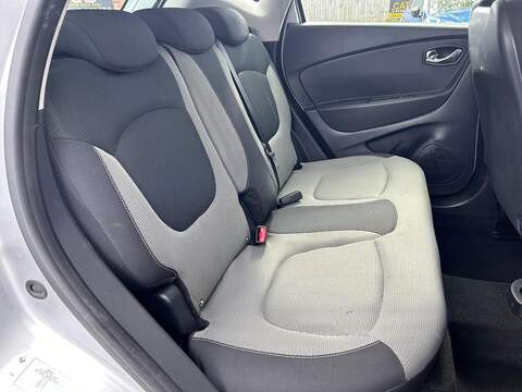 Renault Captur 1.5 dCi ENERGY Expression + SUV 5dr Diesel Manual Euro 6 (s/s) (90 ps) - U613