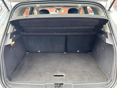 Renault Captur 1.5 dCi ENERGY Expression + SUV 5dr Diesel Manual Euro 6 (s/s) (90 ps) - U613