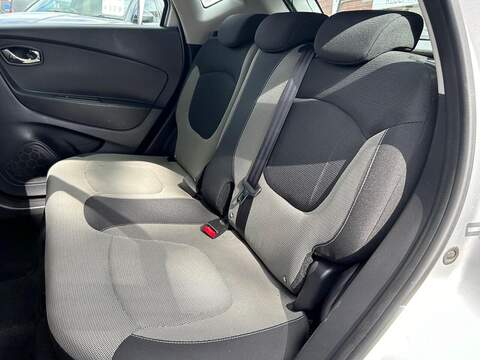 Renault Captur 1.5 dCi ENERGY Expression + SUV 5dr Diesel Manual Euro 6 (s/s) (90 ps) - U613