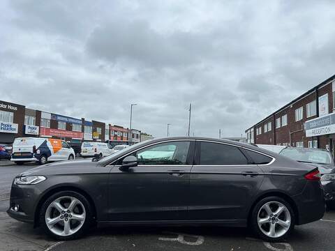 Ford Mondeo 2.0 TDCi Titanium Hatchback 5dr Diesel Manual Euro 6 (s/s) (180 ps) - U615