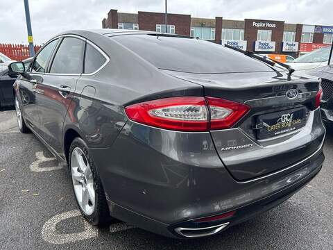 Ford Mondeo 2.0 TDCi Titanium Hatchback 5dr Diesel Manual Euro 6 (s/s) (180 ps) - U615