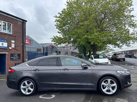 Ford Mondeo 2.0 TDCi Titanium Hatchback 5dr Diesel Manual Euro 6 (s/s) (180 ps) - U615