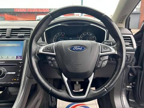 Ford Mondeo 2.0 TDCi Titanium Hatchback 5dr Diesel Manual Euro 6 (s/s) (180 ps) - U615