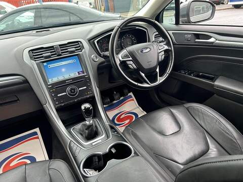 Ford Mondeo 2.0 TDCi Titanium Hatchback 5dr Diesel Manual Euro 6 (s/s) (180 ps) - U615