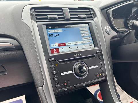 Ford Mondeo 2.0 TDCi Titanium Hatchback 5dr Diesel Manual Euro 6 (s/s) (180 ps) - U615