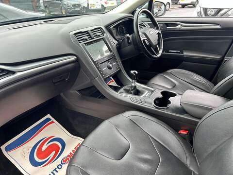 Ford Mondeo 2.0 TDCi Titanium Hatchback 5dr Diesel Manual Euro 6 (s/s) (180 ps) - U615