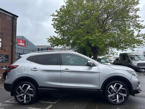 Nissan Qashqai 1.3 DIG-T Tekna+ SUV 5dr Petrol Manual Euro 6 (s/s) (160 ps) - U618
