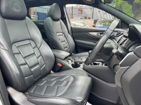 Nissan Qashqai 1.3 DIG-T Tekna+ SUV 5dr Petrol Manual Euro 6 (s/s) (160 ps) - U618