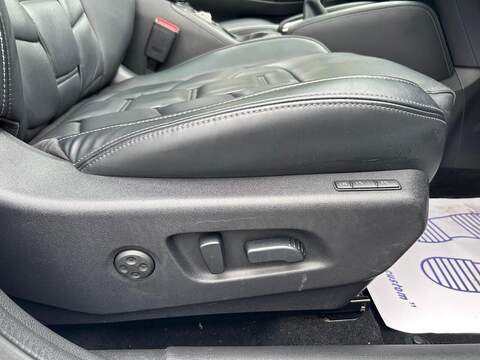 Nissan Qashqai 1.3 DIG-T Tekna+ SUV 5dr Petrol Manual Euro 6 (s/s) (160 ps) - U618