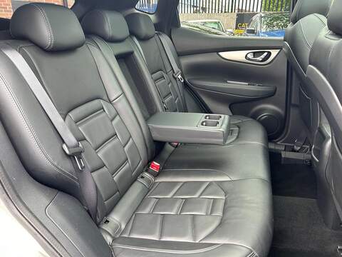 Nissan Qashqai 1.3 DIG-T Tekna+ SUV 5dr Petrol Manual Euro 6 (s/s) (160 ps) - U618