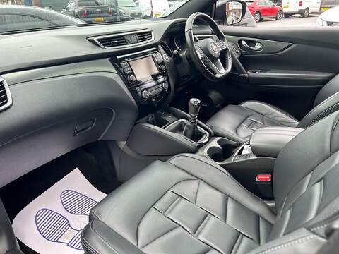 Nissan Qashqai 1.3 DIG-T Tekna+ SUV 5dr Petrol Manual Euro 6 (s/s) (160 ps) - U618