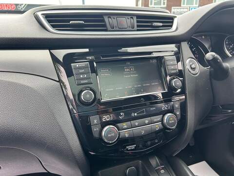 Nissan Qashqai 1.3 DIG-T Tekna+ SUV 5dr Petrol Manual Euro 6 (s/s) (160 ps) - U618