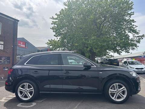 Audi Q5 2.0 TDI 40 S line SUV 5dr Diesel S Tronic quattro Euro 6 (s/s) (190 ps) - U625