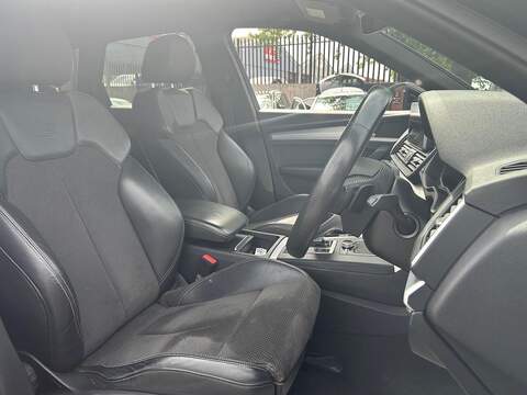 Audi Q5 2.0 TDI 40 S line SUV 5dr Diesel S Tronic quattro Euro 6 (s/s) (190 ps) - U625