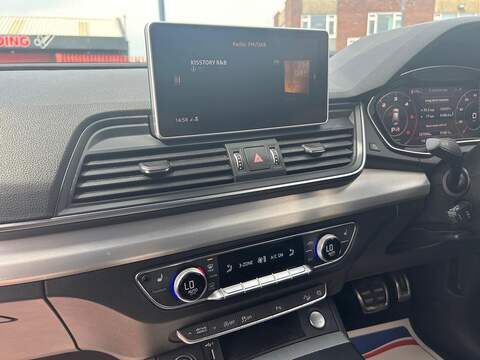 Audi Q5 2.0 TDI 40 S line SUV 5dr Diesel S Tronic quattro Euro 6 (s/s) (190 ps) - U625