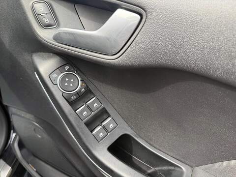 Ford Fiesta 1.0T EcoBoost ST-Line Edition Hatchback 5dr Petrol Manual Euro 6 (s/s) (95 ps) - U629