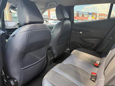 Peugeot 2008 1.2 PureTech Allure Premium SUV 5dr Petrol Manual Euro 6 (s/s) (100 ps) - U631