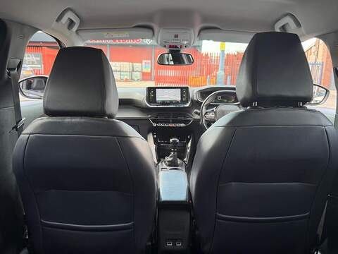 Peugeot 2008 1.2 PureTech Allure Premium SUV 5dr Petrol Manual Euro 6 (s/s) (100 ps) - U631