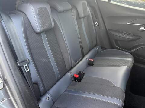 Peugeot 2008 1.2 PureTech Allure Premium SUV 5dr Petrol Manual Euro 6 (s/s) (100 ps) - U631